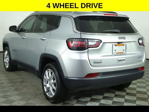 Used 2022 Jeep Compass Latitude w/ Sun and Sound Group image 6