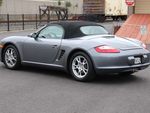 Used 2005 Porsche Boxster RWD image 15