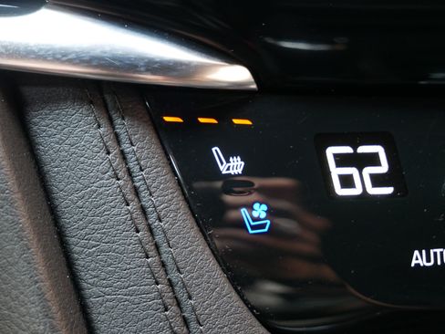 Certified 2024 Cadillac XT6 Premium Luxury AWD/4WD image 20