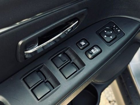 Used 2025 Mitsubishi Outlander Sport ES AWD/4WD image 11