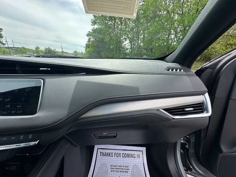 Used 2023 Cadillac XT4 Premium Luxury AWD/4WD image 16