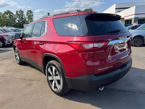 Used 2021 Chevrolet Traverse LT AWD/4WD image 3