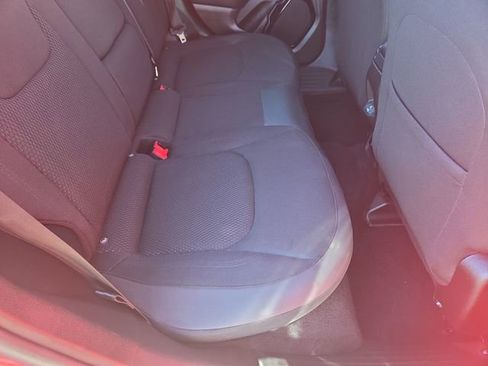 Used 2018 Jeep Renegade Altitude image 28