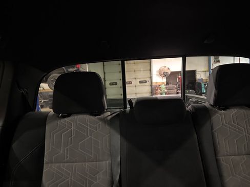 Used 2023 Toyota Tacoma TRD Off-Road image 32