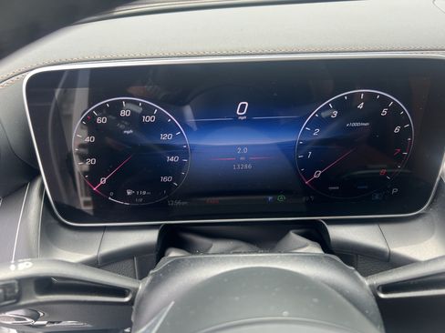Used 2025 Mercedes-Benz GLC 300 4MATIC image 21
