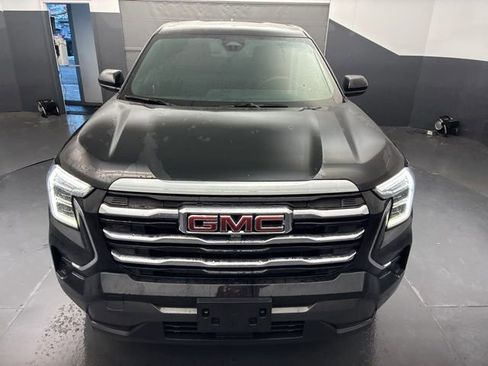 Used 2025 GMC Terrain Elevation image 2