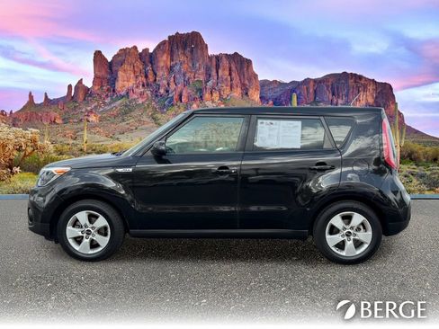 Used 2019 Kia Soul FWD image 3