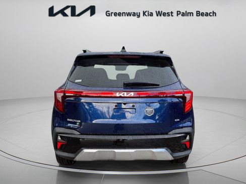 Certified 2025 Kia Seltos EX AWD/4WD image 6