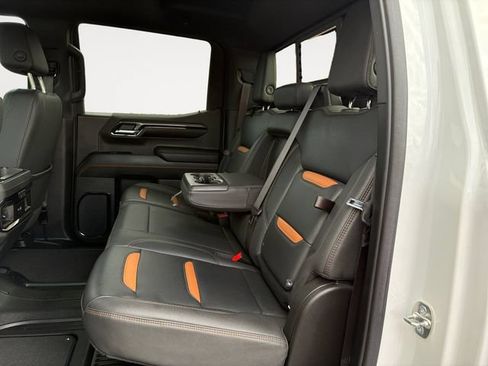 Used 2023 GMC Sierra 1500 AT4 w/ Technology Package AWD/4WD image 13