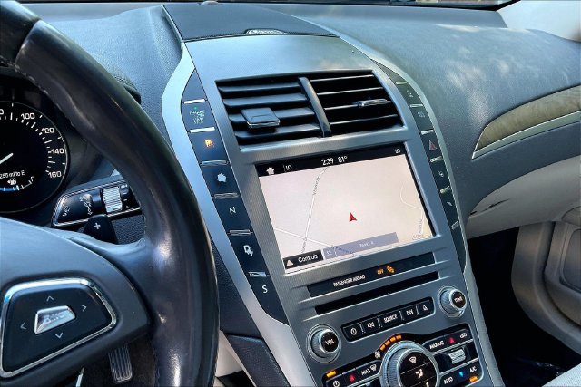 Used 2018 Lincoln MKZ Reserve w/ Technology Package FWD image 16