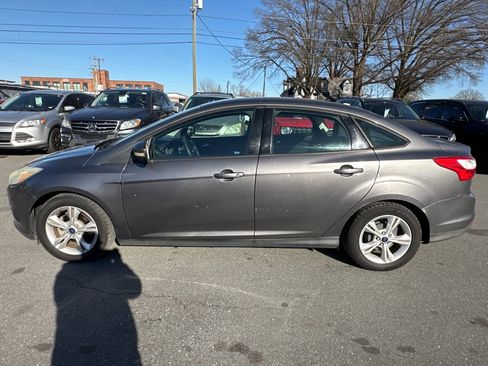 Used 2014 Ford Focus SE image 2
