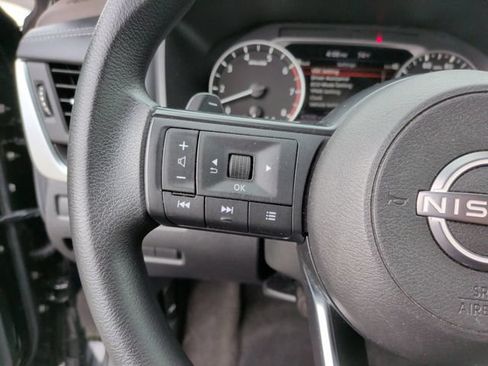 Used 2023 Nissan Rogue S AWD/4WD image 14