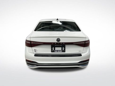 Used 2025 Volkswagen Jetta SEL image 14