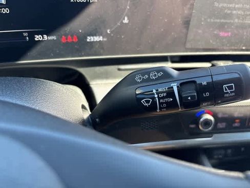 Used 2023 Kia Sportage SX image 18