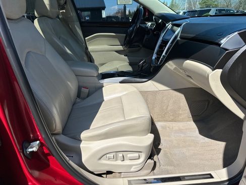 Used 2013 Cadillac SRX Luxury image 23