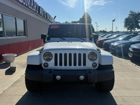 Used 2015 Jeep Wrangler Unlimited Sahara w/ Dual Top Group AWD/4WD image 6