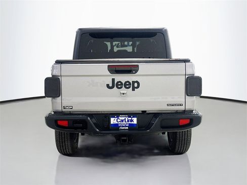 Used 2020 Jeep Gladiator Sport w/ Quick Order Package 24S image 5