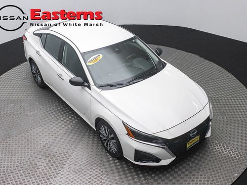 Used 2025 Nissan Altima 2.5 SV FWD image 3