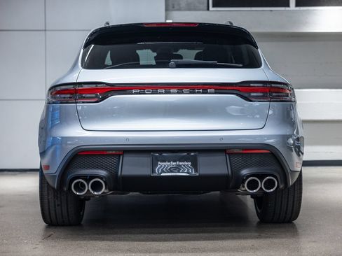 Certified 2026 Porsche Macan AWD/4WD image 6