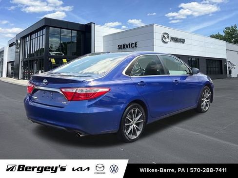Used 2016 Toyota Camry XSE w/ Moonroof Package FWD image 6