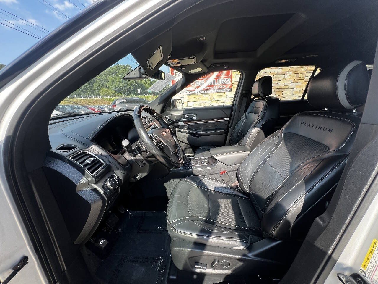 Used 2017 Ford Explorer Platinum AWD/4WD image 14