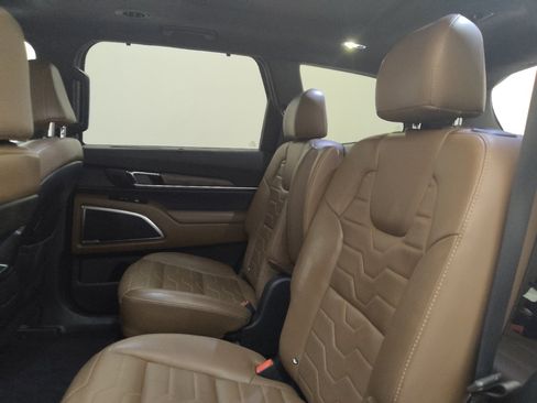Used 2022 Kia Telluride SX w/ SX Prestige Package AWD/4WD image 18