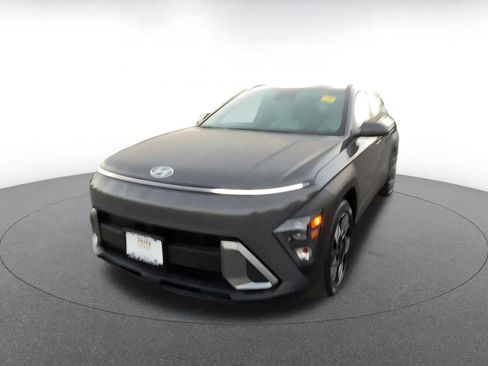 Used 2025 Hyundai Kona SEL image 7