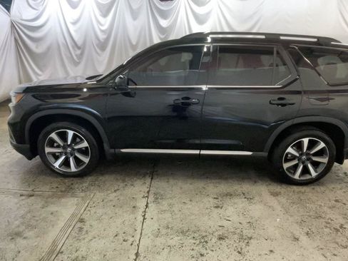 Used 2024 Honda Pilot Elite image 11