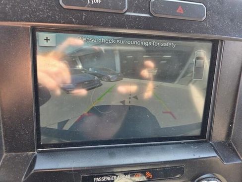 Used 2016 Ford F150 XLT w/ Equipment Group 302A Luxury image 9