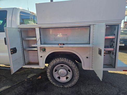 Used 2009 Ford F350 Lariat image 14