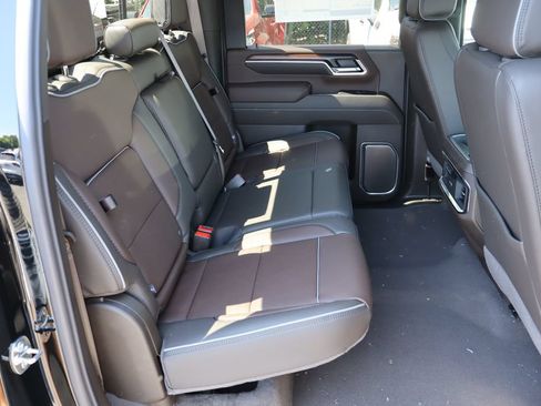 New 2026 GMC Sierra 2500 Denali w/ Denali Reserve Package AWD/4WD image 25