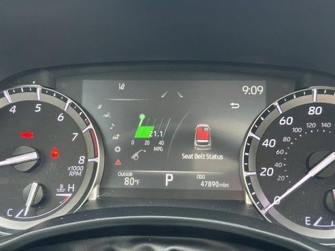 Used 2022 Toyota Highlander XLE AWD/4WD image 26