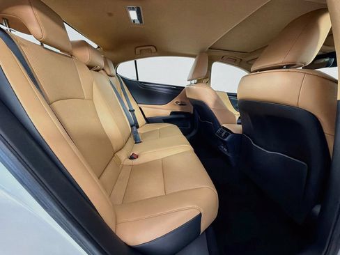 Used 2023 Lexus ES 350 w/ Accessory Package (Z2) FWD image 27