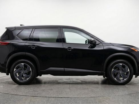 Used 2025 Nissan Rogue SV AWD/4WD image 11