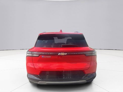 Used 2024 Chevrolet Equinox EV LT image 8