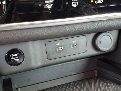 Used 2024 Nissan Rogue S FWD image 13
