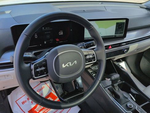 Used 2025 Kia Sorento S w/ Panoramic Sunroof Package FWD image 9