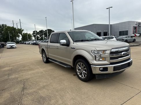 Used 2017 Ford F150 Lariat RWD image 6
