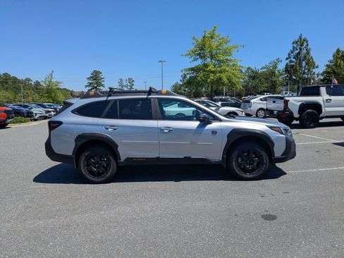 Used 2022 Subaru Outback Wilderness AWD/4WD image 2