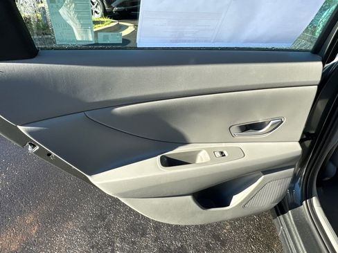 New 2026 Hyundai Elantra SE FWD image 12