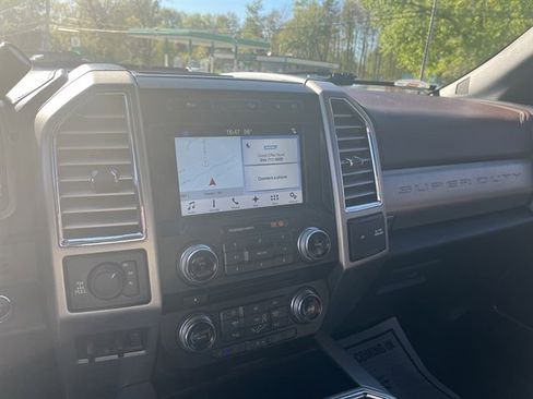Used 2017 Ford F250 Platinum w/ Platinum Ultimate Package AWD/4WD image 23