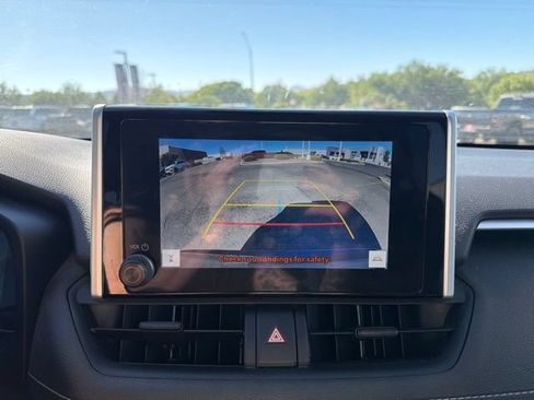 Certified 2023 Toyota RAV4 LE AWD/4WD image 19