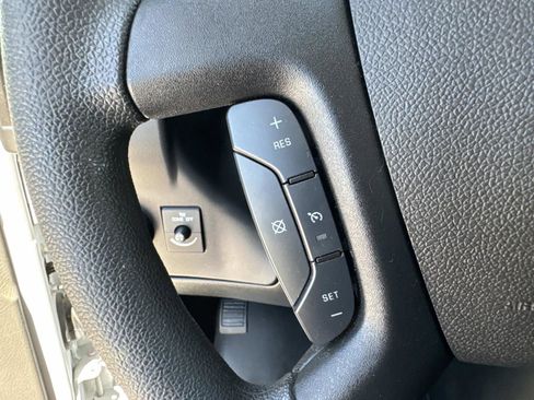 Used 2023 GMC Savana 2500 w/ Driver Convenience Package RWD image 31
