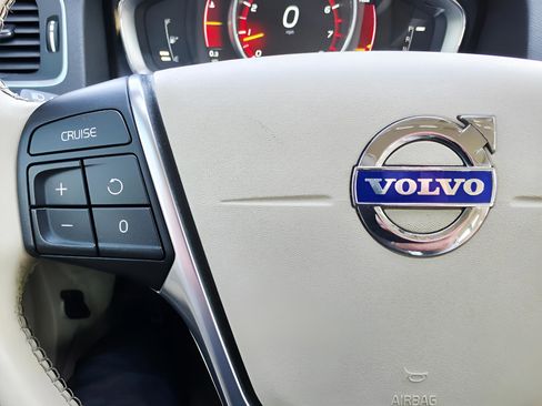 Used 2015 Volvo S60 T5 Premier w/ Convenience Package image 24