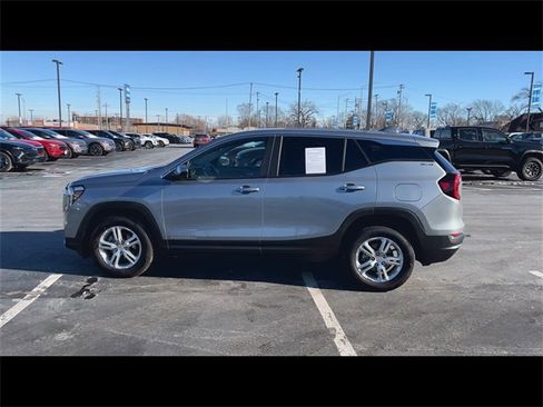 Certified 2024 GMC Terrain SLE image 5