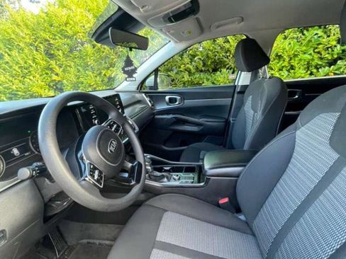 Used 2021 Kia Sorento LX AWD/4WD image 18