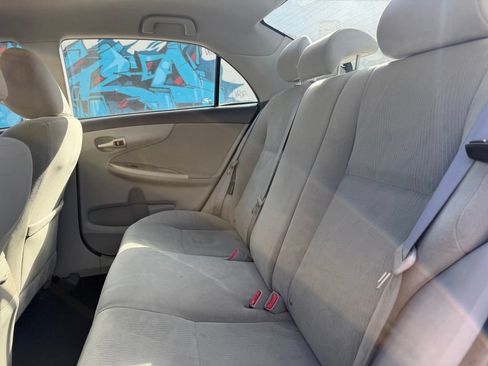 Used 2012 Toyota Corolla LE FWD image 15