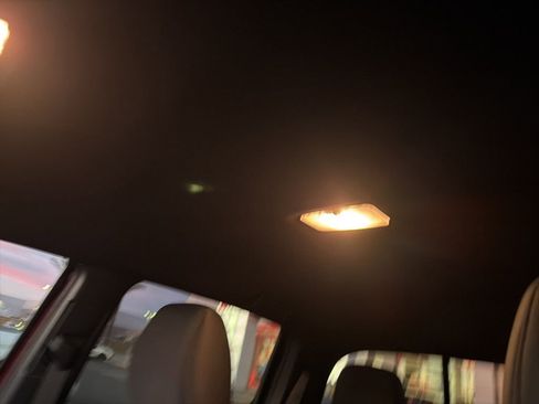 Used 2022 Toyota Tacoma TRD Sport w/ Technology Package image 11