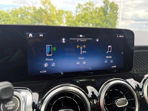 Used 2026 Mercedes-Benz GLB 250 4MATIC image 31
