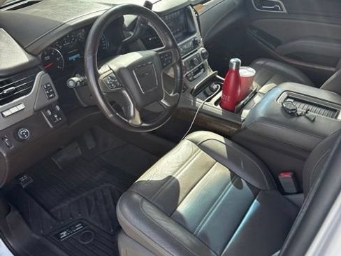 Used 2019 GMC Yukon Denali w/ Denali Ultimate Package RWD image 1